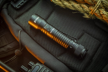SPERAS EST MAX 2500lm 279m 18650 Battery Professional Flashlight