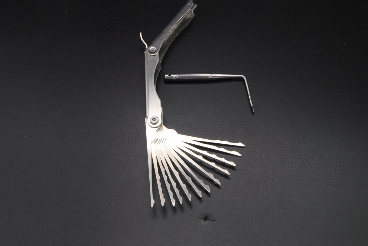 Foldable Lock Sport Tool – Compact Locksmith Pocket Set